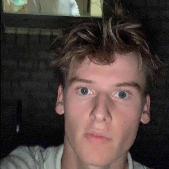 Meet your Posher, Aaron - Picture 4 of 4